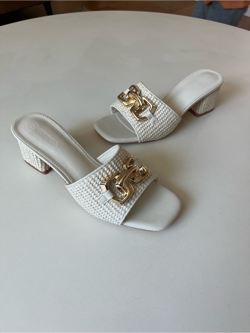 COUTGO NWOT White Woven Block Heel Sandals, Size 9